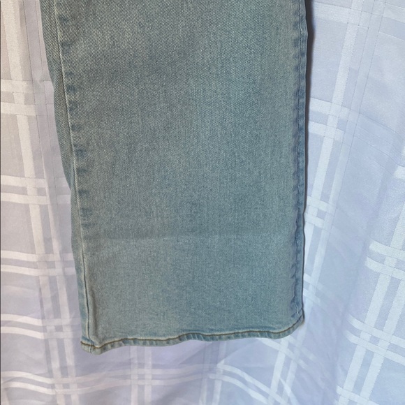 DRIFTWOOD Wyatt Embroidered Daisies Light Wash Blue Denim Flared Leg Jeans 10 - Picture 6 of 9